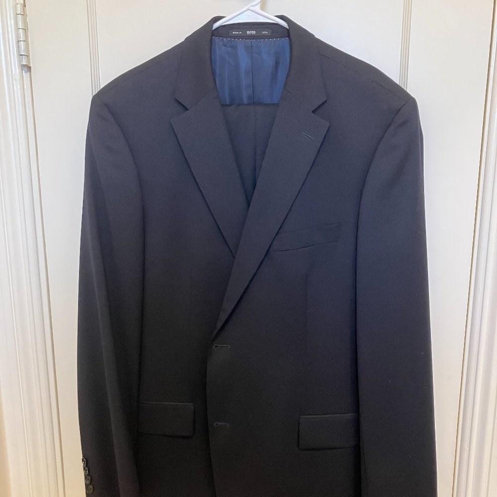 Hugo Boss Dark Blue / Navy Mens Suit